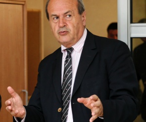 Illustration de l'article Henry Nayrou soutient les services à la personne en zone de revitalisation rurale