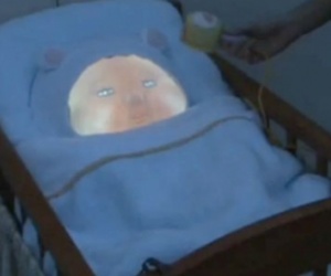 Illustration de l'article Un bébé robot pour donner envie de faire de vrais bébés
