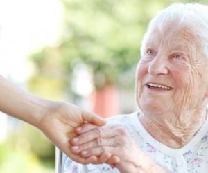 Comment Devenir Auxiliaire De Vie Sociale