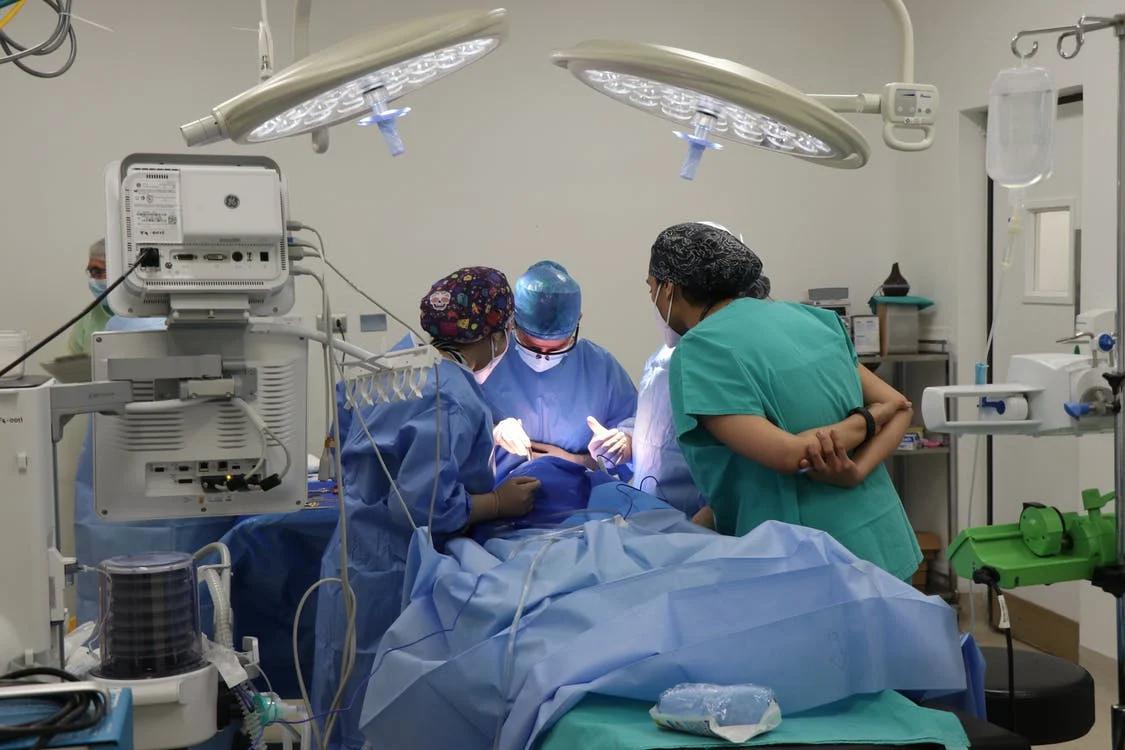 Illustration de l'article Intérimaires  pour combler le manque de personnel en hôpital : les limites du système