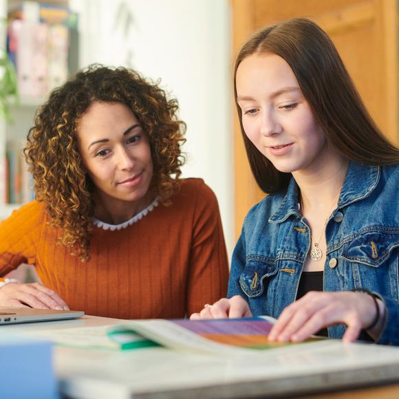 Illustration de l'article Comment trouver un prof particulier pour votre enfant et préparer ses examens ?