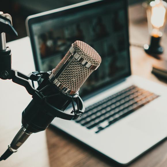Illustration de l'article Bac 2024 : comment réussir ses examens grâce aux podcasts