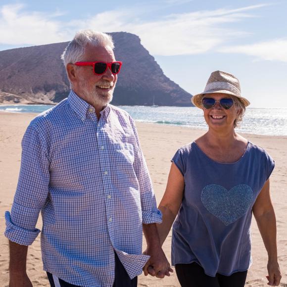 Illustration de l'article Les seniors en vacances : qui sont-ils, que font-ils, où vont-ils ?