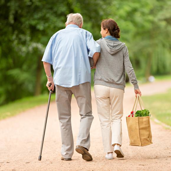 Illustration de l'article Enquête de la DREES : près de 50% des proches aidants de seniors reconnaissent un impact sur leur santé