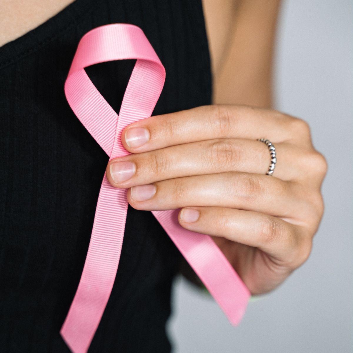 Illustration de l'article Octobre Rose 2025, la France en rose pour lutter contre le cancer du sein