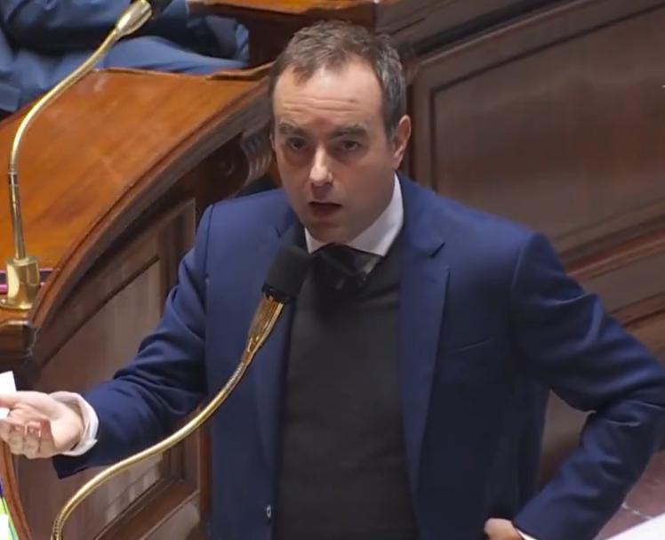 Illustration de l'article ​Budget 2026 : Le 49.3 déclenché, quel sort pour les Services à la Personne ?