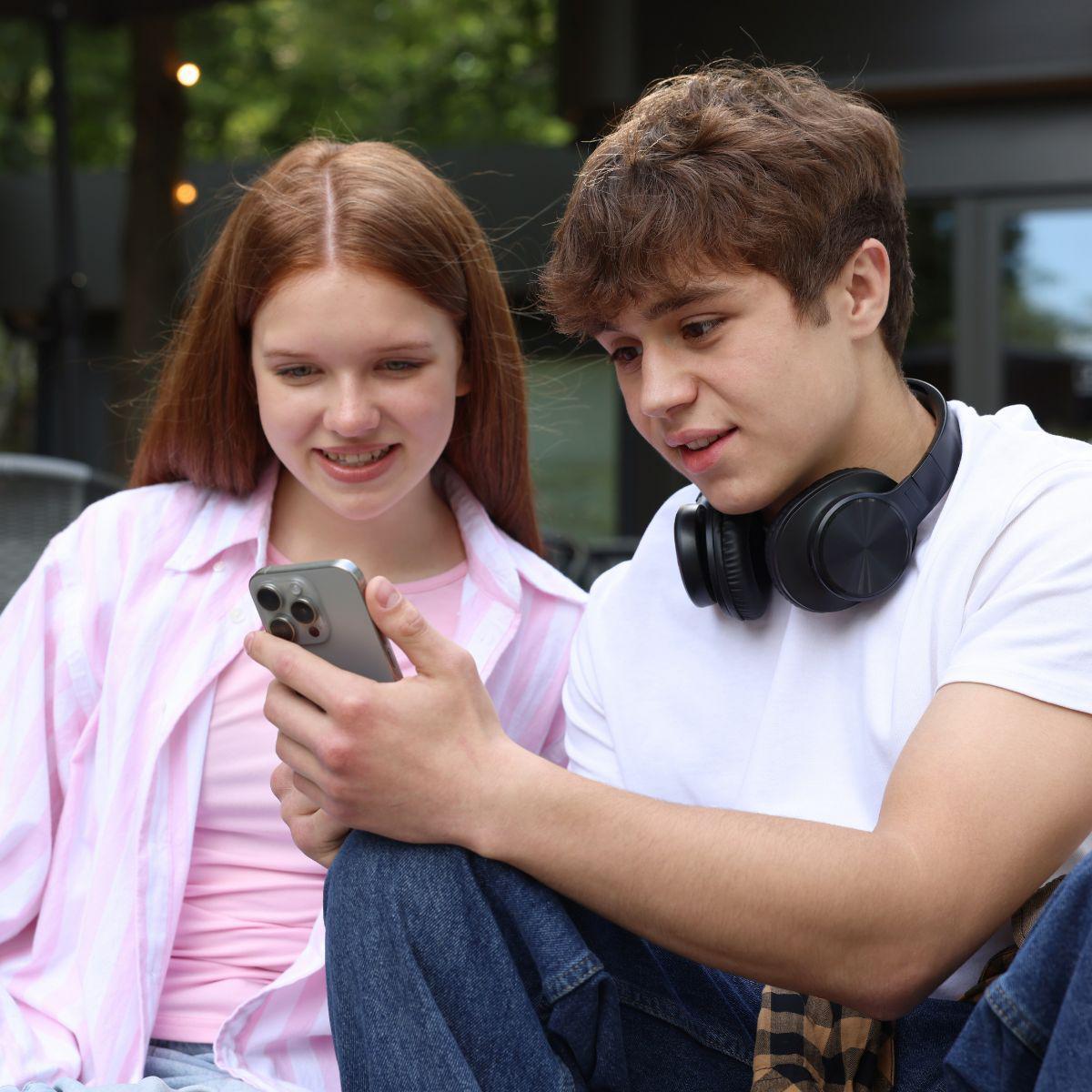 Illustration de l'article Réseaux sociaux et moins de 15 ans : ce que change l’interdiction votée par l’Assemblée nationale