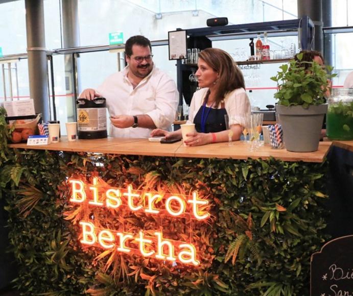 Illustration de l'article Bistrot Bertha : Le pari fou de rouvrir des cafés au cœur des EHPAD