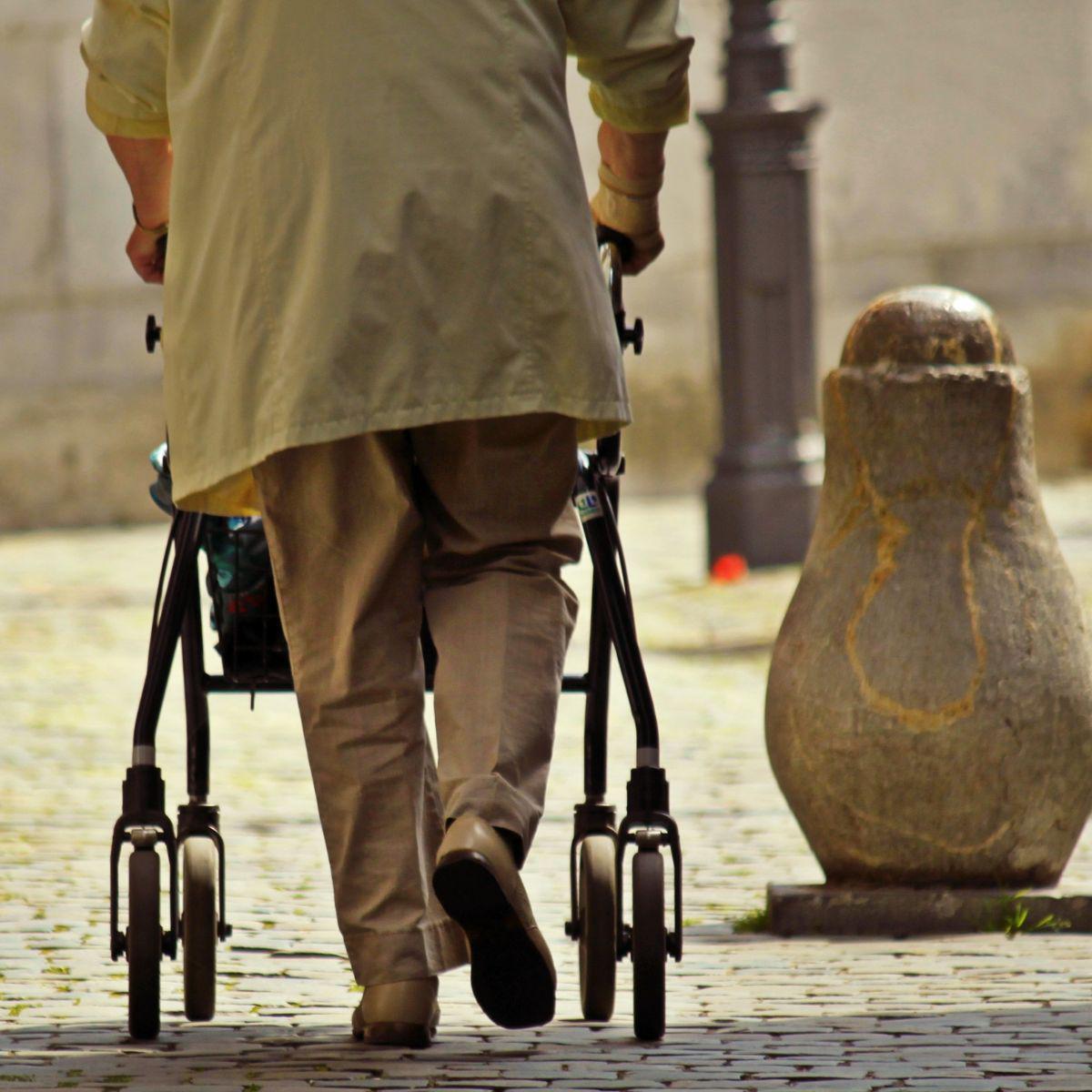 Illustration de l'article Aide à domicile : la fin d’un avantage clé pour les seniors de 70 à 79 ans