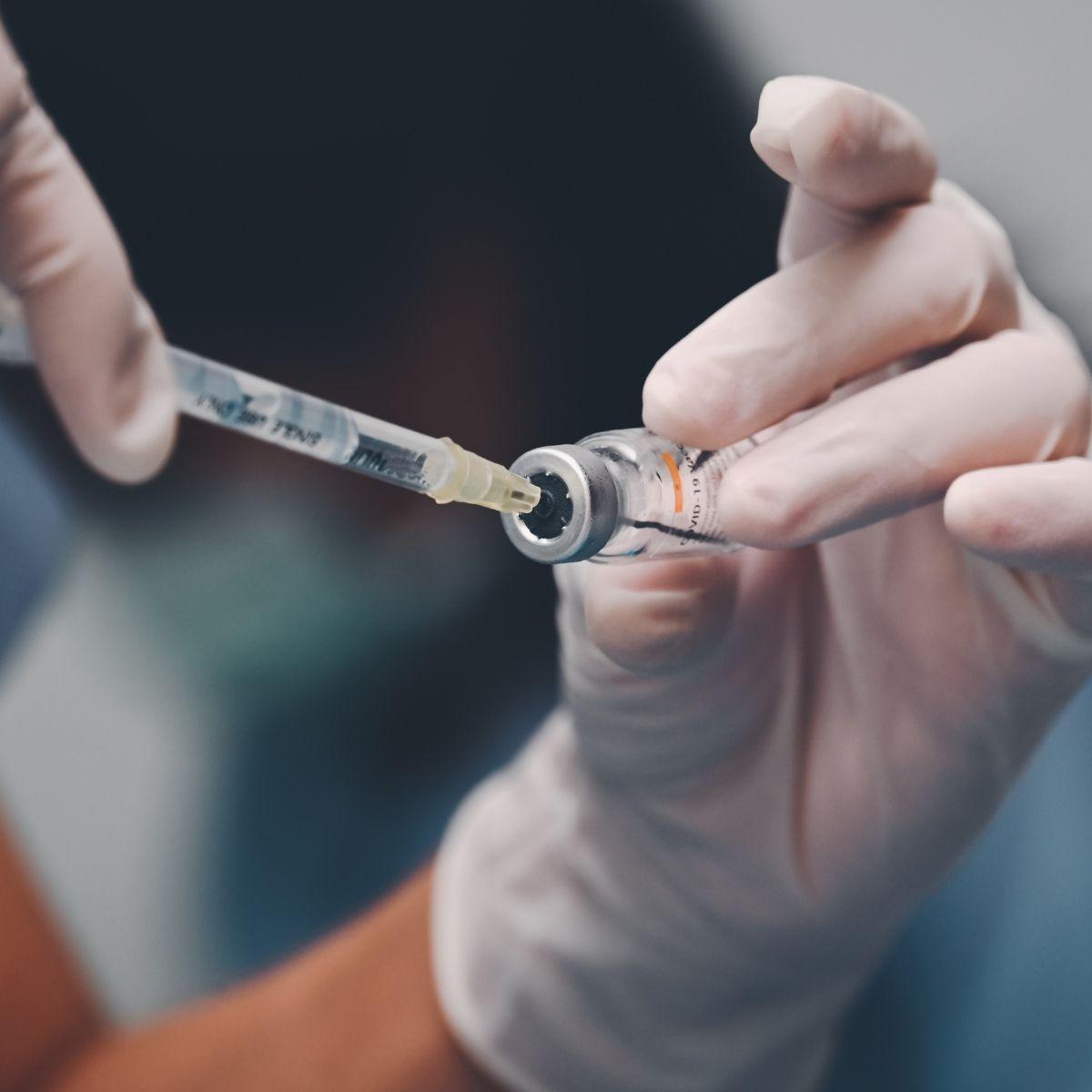 Illustration de l'article Grippe et Covid-19 : la campagne de vaccination 2026-2027 est lancée, qui doit se faire vacciner ?