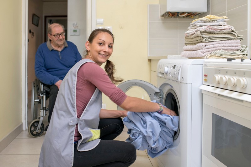 illustration Aide ménager(ère) à domicile H/F - Job d'été 24h/sem