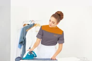 illustration Assistante à ménagère chez  des particuliers