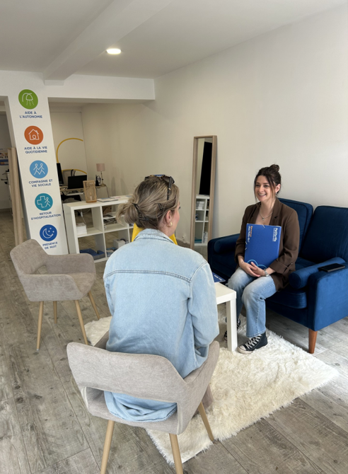 illustration Auxiliaire de vie H/F