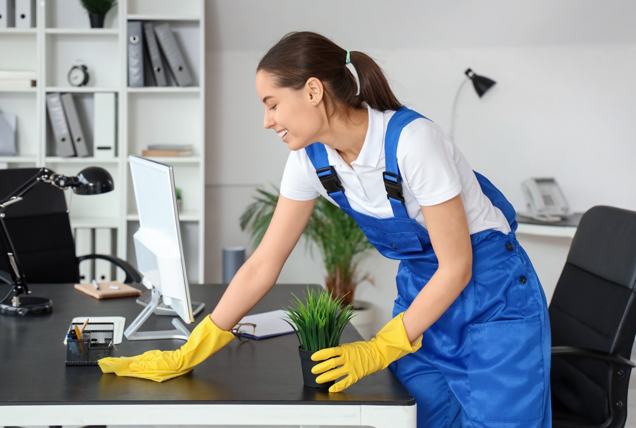 image 1 de l'annonce Ménage de bureaux à Pleugueneuc (35720) par CONFIEZ-NOUS