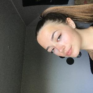 Baby-sitter sur sedan et alentour