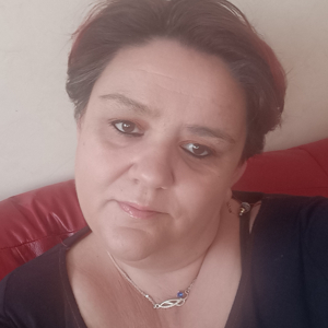 Aide à domicile faire le ménage faire les courses faire les repas donner du temps aux personnes âgées qui ont besoin