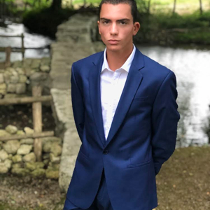 Louis sorti de deux années de classe prépa ingénieur propose de l'aide aux devoirs