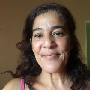 Je propose mes services à l’aide aux toilettes au ménage et plus merci