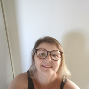 ménage, repassage , couture, et les courses