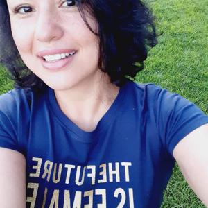 Femme de ménage à auneau