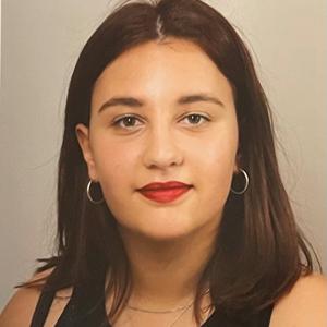 Aide à la personne, Aide au devoir, toilette, ménage, courses, accompagnement