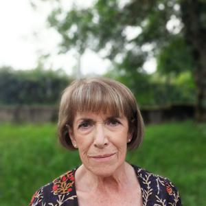 aide à la personne, ménage, repassage, entretien du linge de maison