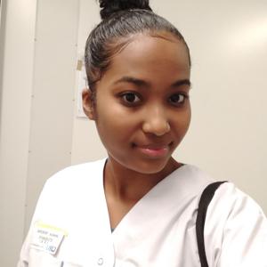 Accompagnement des personnes âgées dans les actes de la vie quotidienne