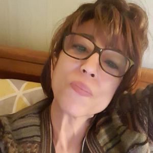 Aide aux personnes âgées, dame de compagnie, auxiliaire de vie