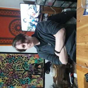 Nettoyage divers locaux, selfs, sanitaires.