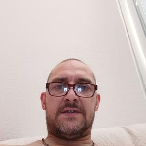 Je suis autonome et disponible immédiatement bien à vous yva