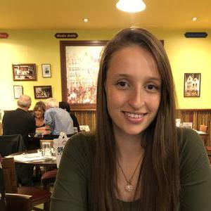 je propose : Garde d'enfant à domicile à Angers