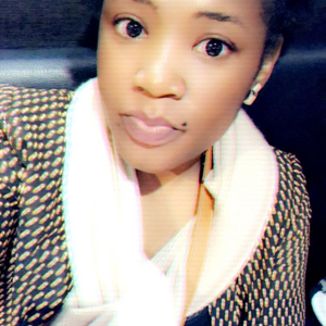 Je nettoie la maison, repasse, fais les courses