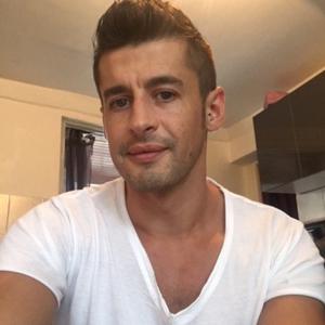 De retour France après 10 ans passé  en Suisse je recheche un emploi d'aide à domicile