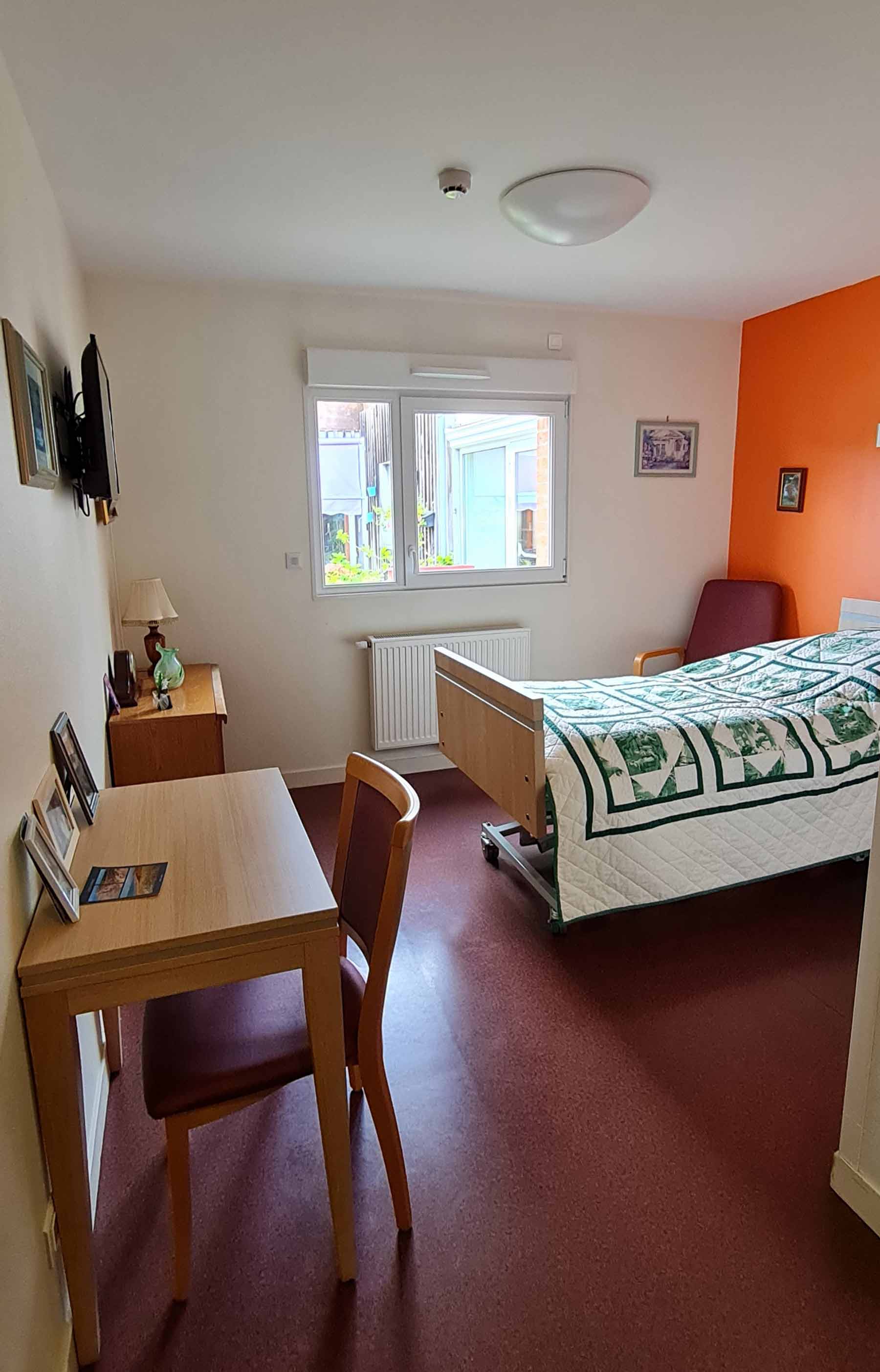 image 2 de EHPAD Résidence Les Hortensias