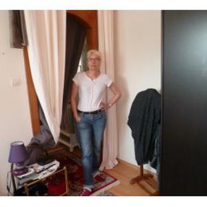 faire le menage,le repassage,courses,accompagnement pour sorties.