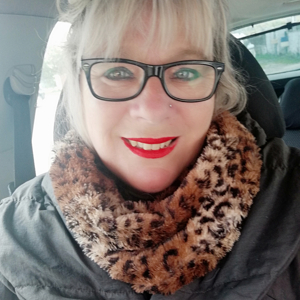 Bonjour je recherche à m occuper de personnes âgées du lundi au vendredi aide au lever, courses,rdv médicaux, promenade, tenir compagnie.