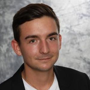 Baby-sitter à Miremont et dans les alentours et aide aux devoirs.