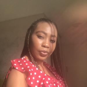 Aide aux personnes âgées, aptes pour faire le manger, préparer leurs papiers administratifs, tenir compagnie.