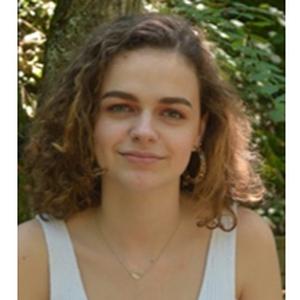 Etudiante en derniere année d'ostéopahtie propose ses services d'Aide à domicile