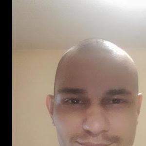 Je peux apporter une aide ménagère, ainsi qu'une assistance pour garder ou surveiller les animaux de compagnies pendant vos vacances.