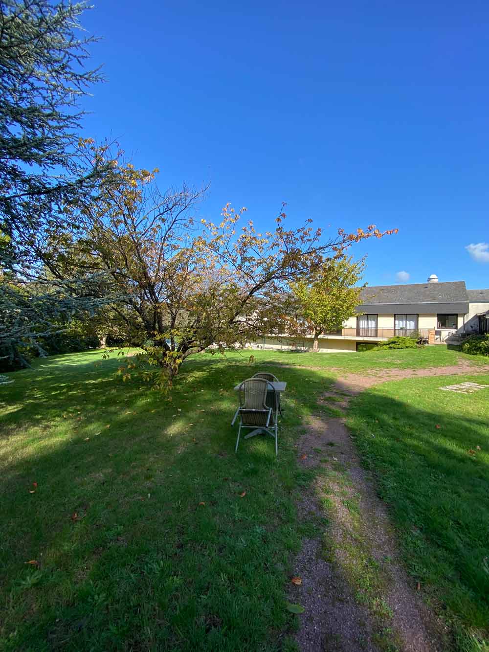 image 2 de EHPAD Résidence Les Bougainvillées