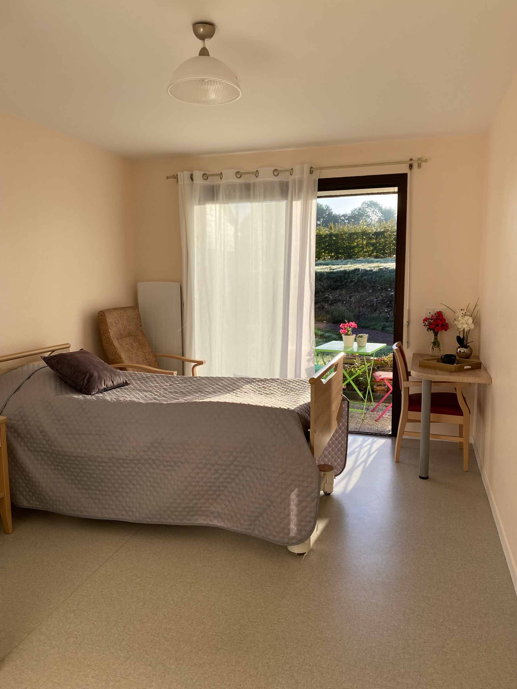 image 3 de EHPAD Résidence Les Bougainvillées