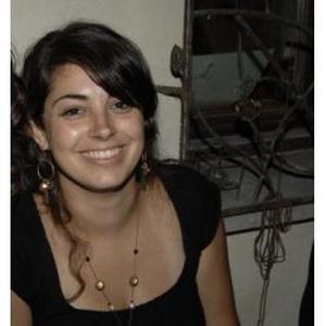 Je suis disponible pour faciliter le quotidien des personnes agées