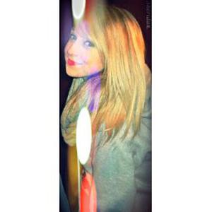 Shéridan, 19 ans,  vous propose toutes sortes d'activités professionnelles.