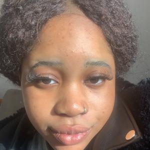 Femme de ménage sympathique et respectueuse