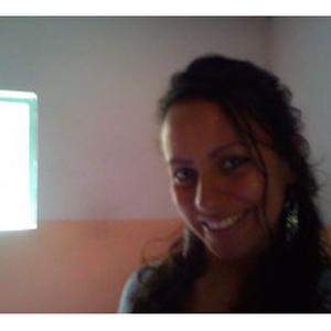 Nathalie, 25 ans aide à domicile en Ile de France