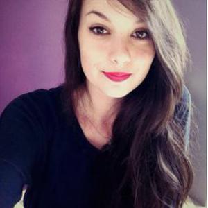 Célia, 18 ans, diplômée garde d'enfants