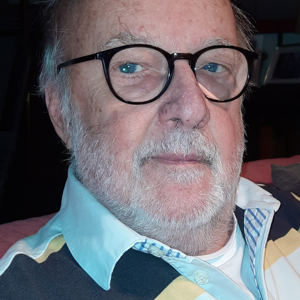 Professeur agrégé honoraire dispense aide concrète en maths, chimie et physique