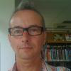 livraison de repas, aide aux courses, lecture, sorties, transport vers les personnels de santé (rendez-vous) etc...