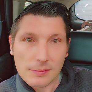 NICOLAS, 29 ans propose des services d'entretien